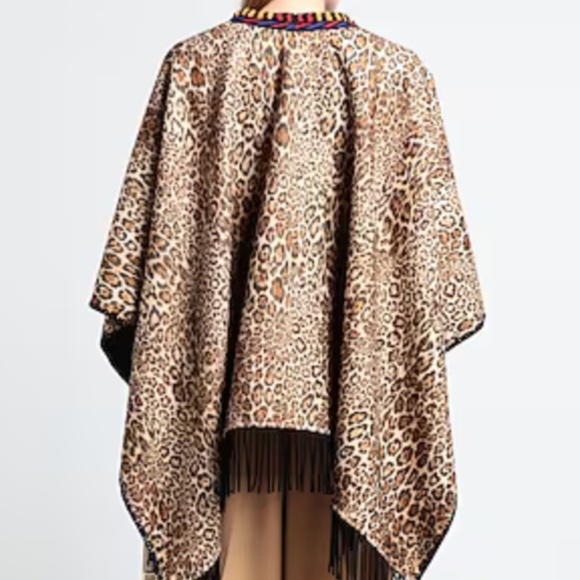 ETRO Milano wool cape / cloak - leopard print, fringe, woven edging SHOWSTOPPER - Picture 14 of 16